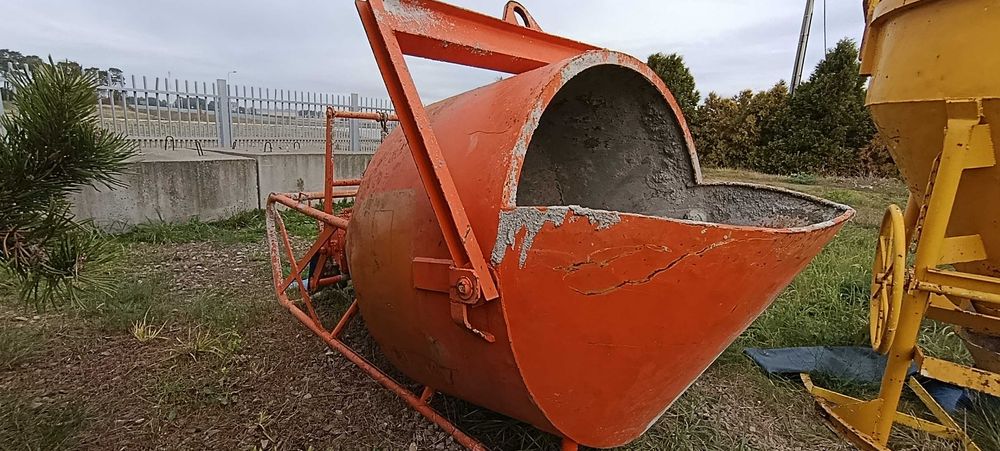 Pojemnik do betonu Beco 1500L