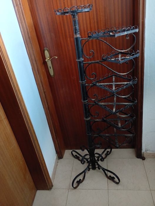 Floreira / Suporte de Vasos em Ferro