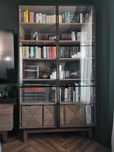 Piękna designerska witryna loft / mid-century z przeszkleniem