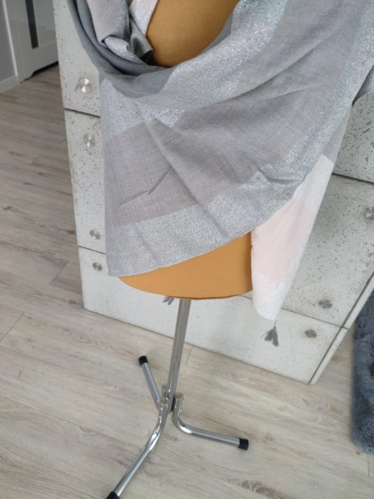Nowy szal szalik krata w kratę