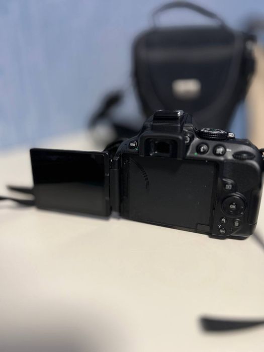 Продаэться фотоапарат Nikon D5300 AF-P 18-55 VR Kit