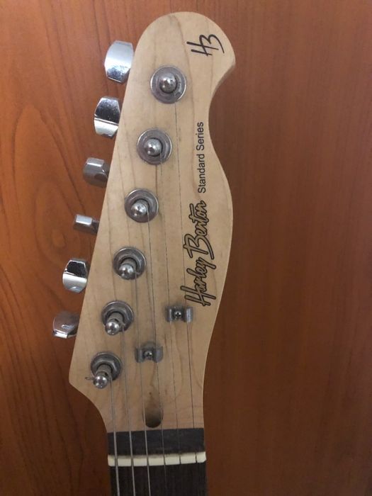 Gitara elektryczna Harley Benton + akcesoria widoczne na zdjęciach