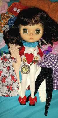 Boneca Blythe Costumizada Alice no País das Maravilhas com Acessórios