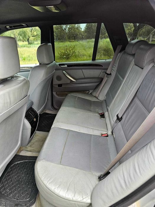 BMW X5 3.0i com GPL de última geração reservado