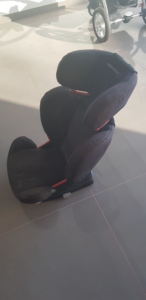 Cadeira com isofix da bebeconfor