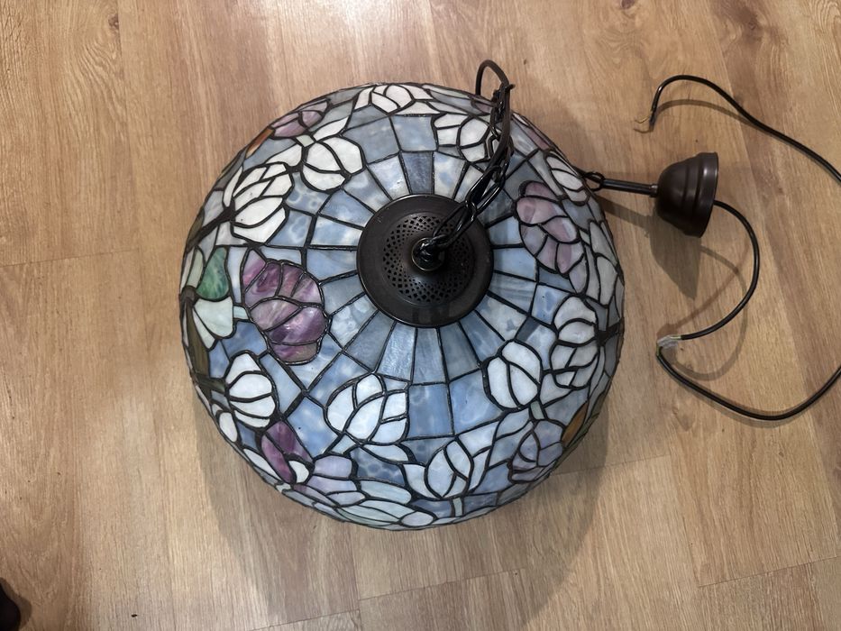 Lampa witrazowa wiszana ala Tiffany