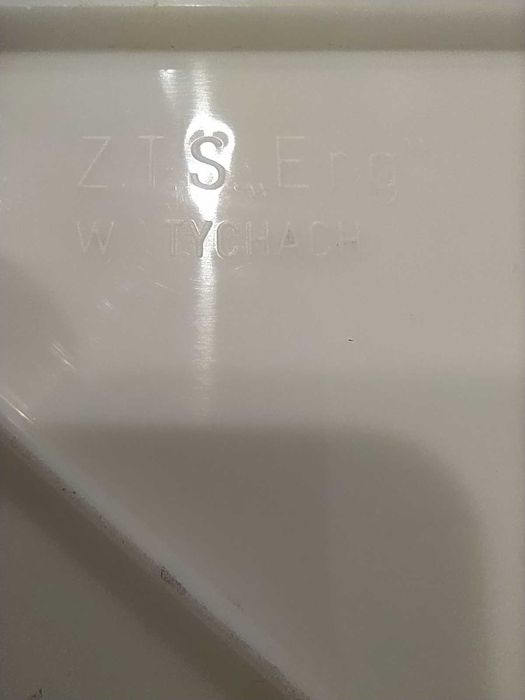Kosz/pojemnik na pranie PRL biały sygnowany Z.T.S. "Erg" Tychy unikat