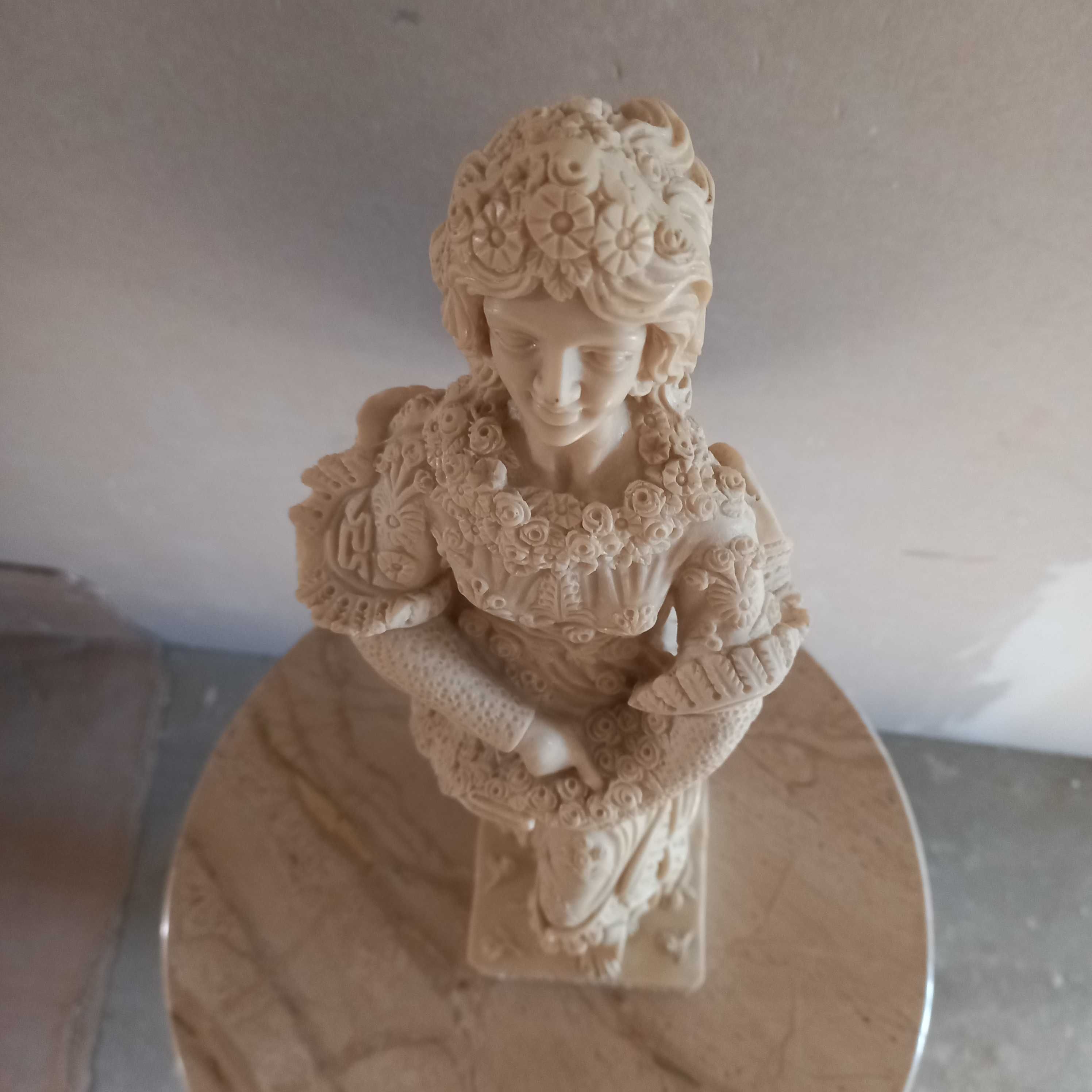 Figura Flora Bogini Płodności Alabaster