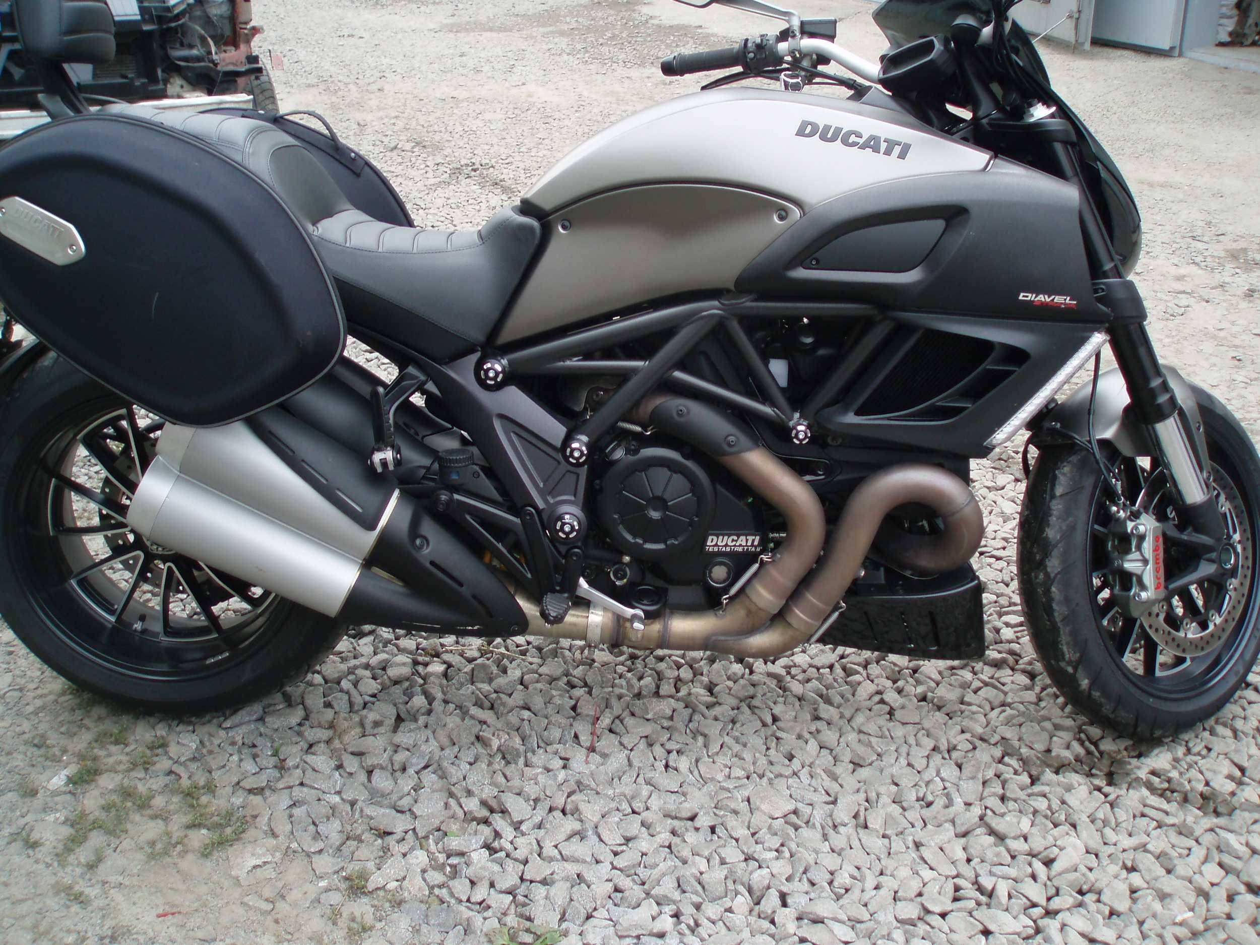 ducati diavel strada