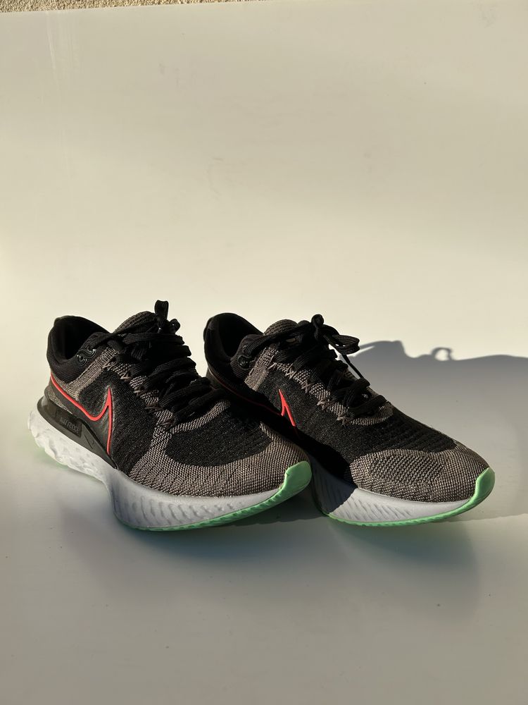 Nike React Infinity Run Flyknit 2