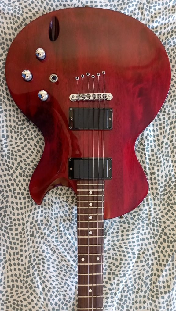 Guitarra CORT Zenox Z42 (Pickups ativos)