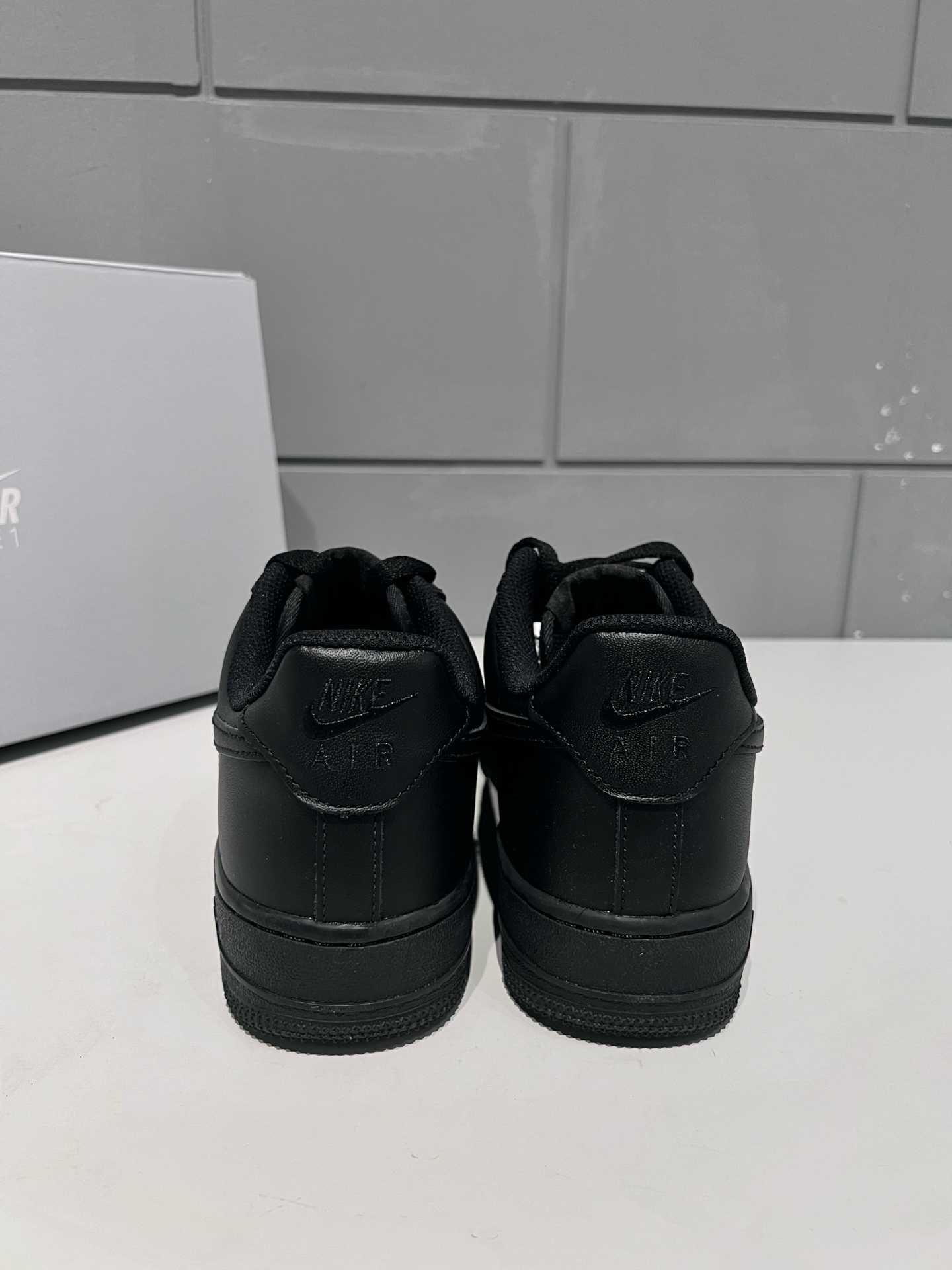 Nike Original Nowy Czarny EU.44