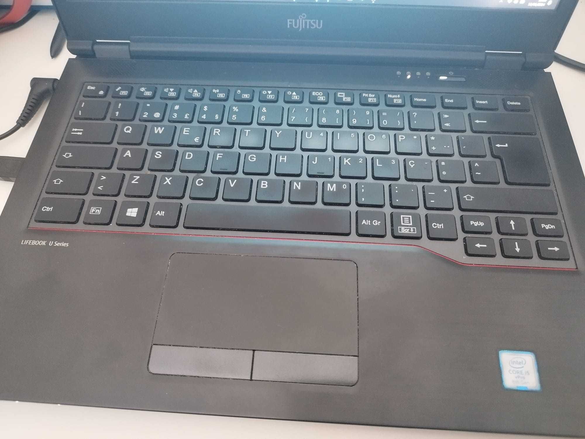 Fujitsu Lifebook U748 I5, 8GB + Dockstation