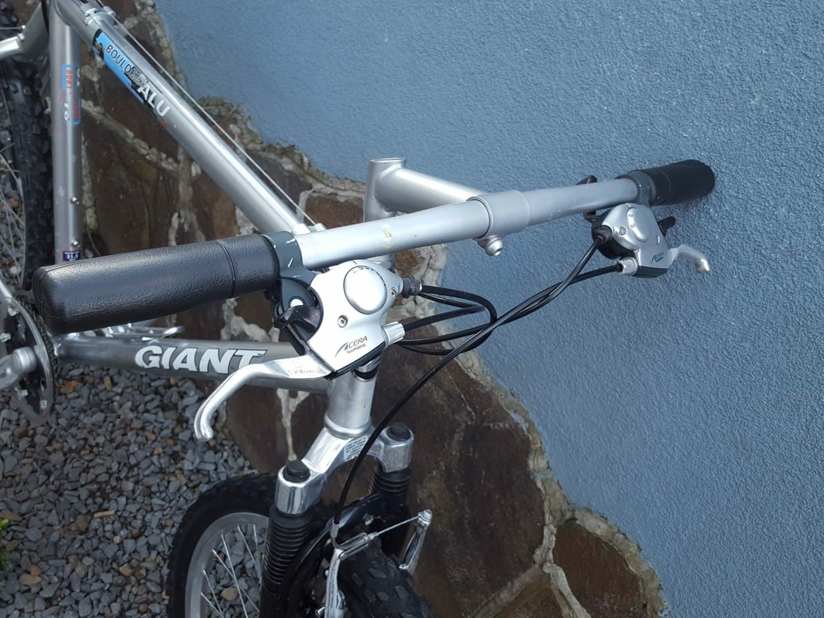 Алюмінієвий гірський велосипед бу з Європи Giant Boulder 26 XL G27