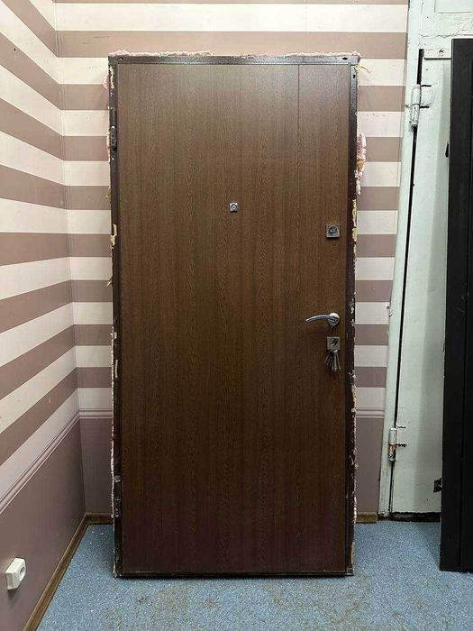 Двері вхідні 980х2060 мм з МДФ накладками | З Новобудови | Ліві