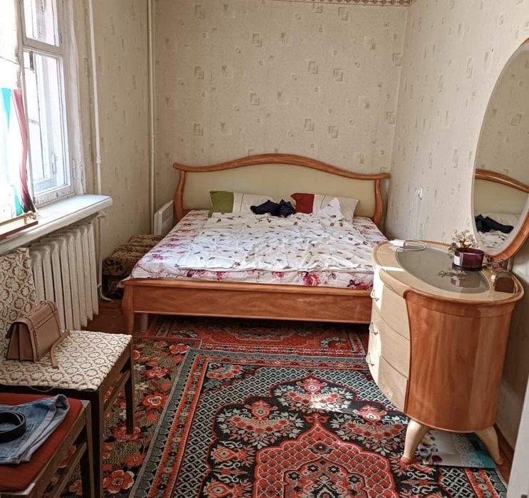 Еврокровать и трюмо в комплекте