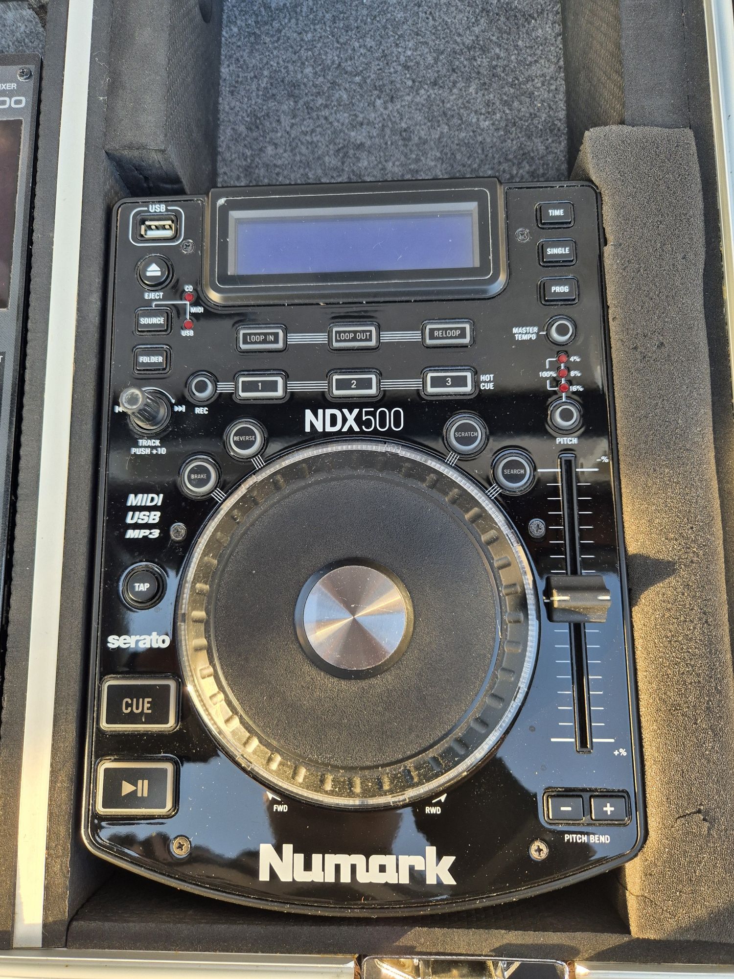 Pioneer DJM 800/Numark NDX 500 +Case