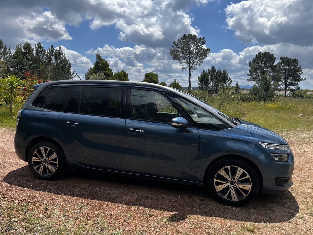 Citroën C4 Grand Picasso 1.6 BlueHDi (2016) — 7 lugares | Automática