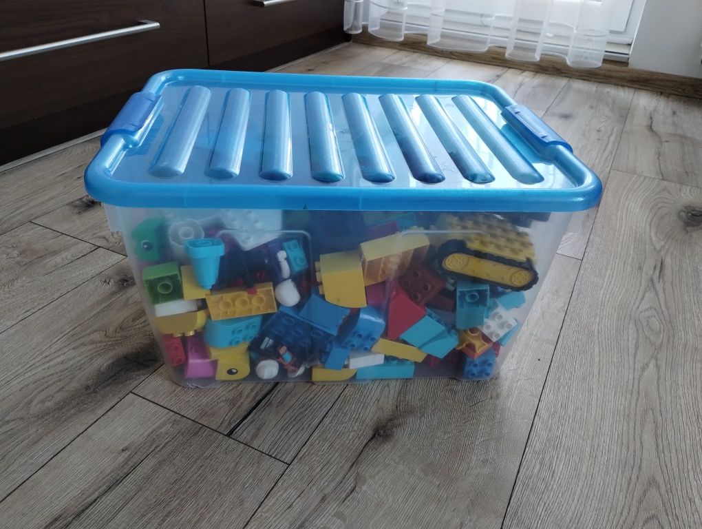 Klocki LEGO używane 300 sztuk + pudelko