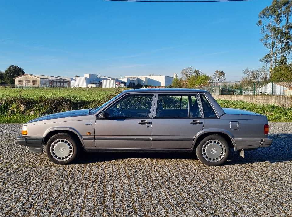 Clássico Volvo 740 GL 1990