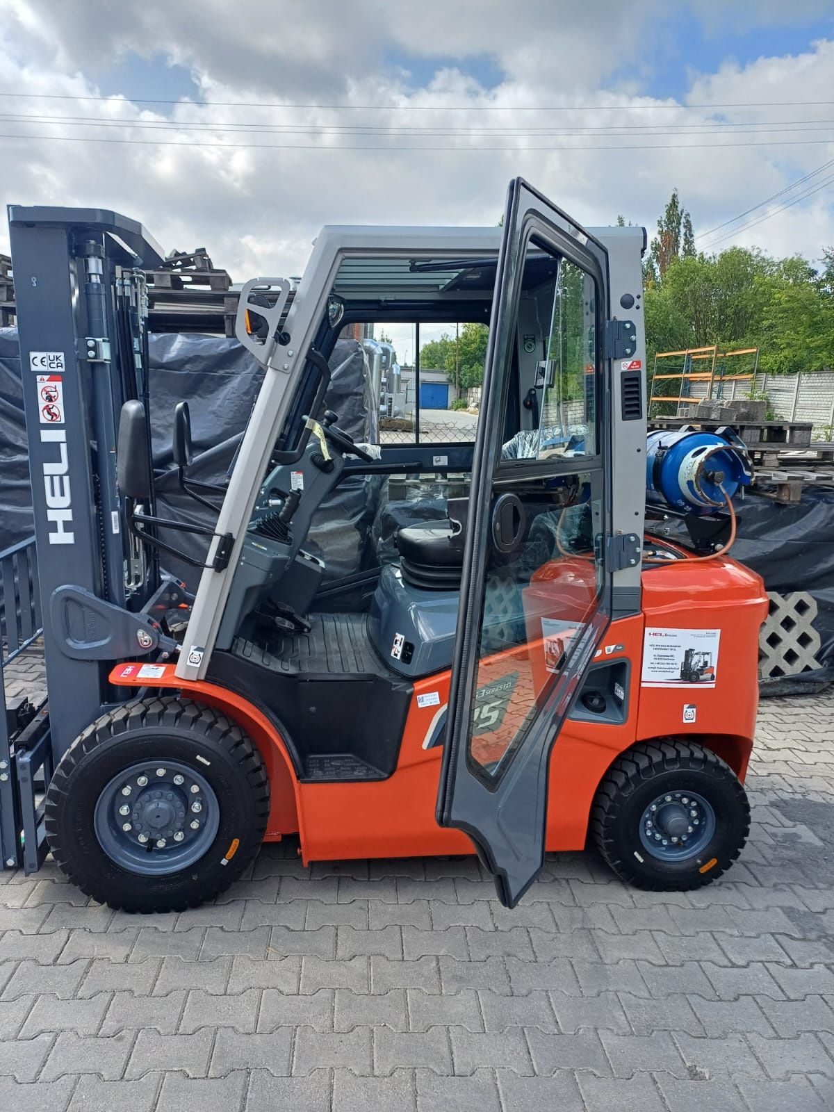 Wózek widłowy HELI LPG 2,5T Gwarancja JAK NOWY!