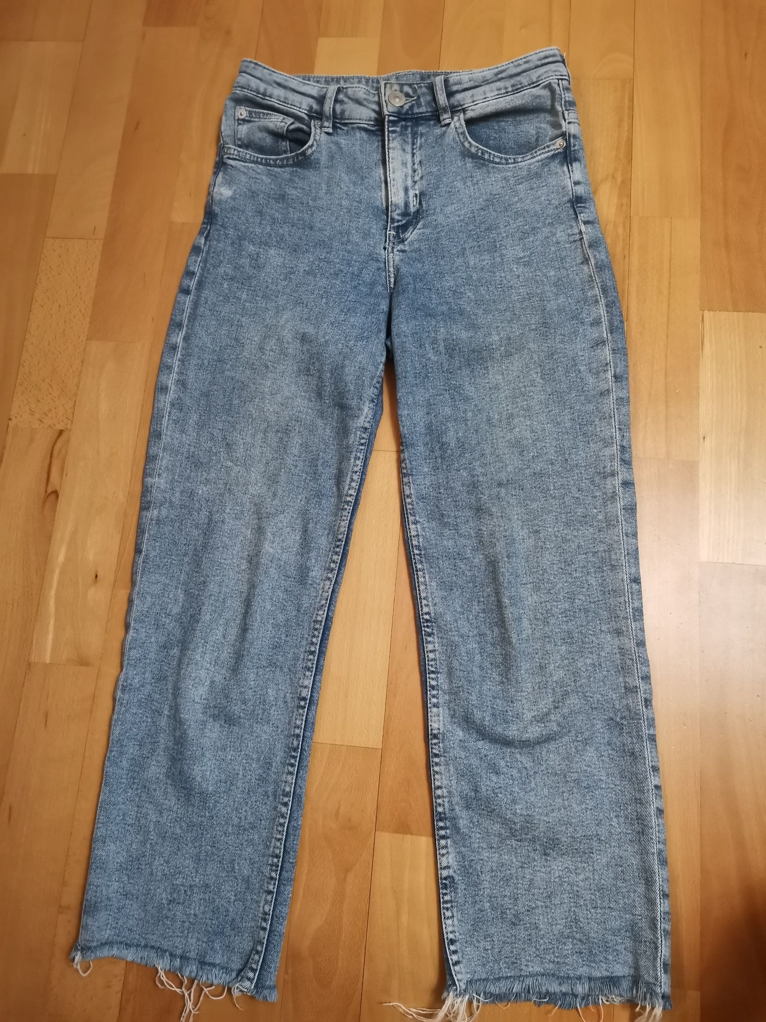 Jeansy 7/8  H&M  stan bardzo dobry, rozmiar S/M, proste, postrzepione