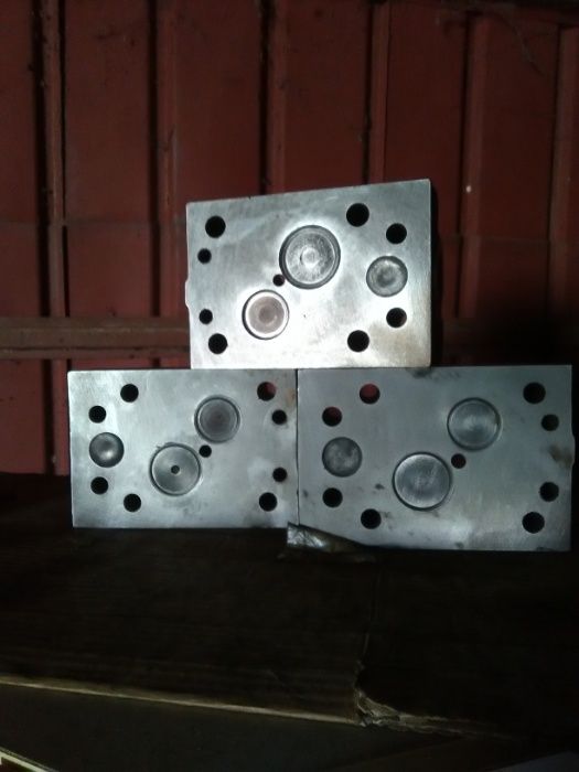 głowice silnika c330 3p po kapitalnym remącie orginalne   odlewy