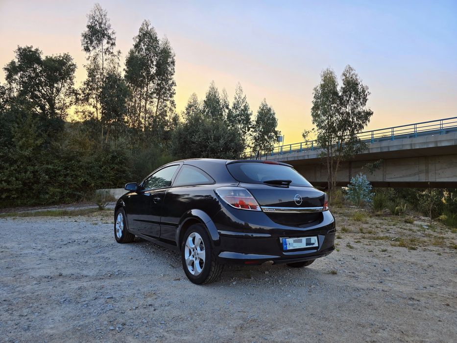 Opel Astra GTC 1.7 CDTI 125cv Nacional