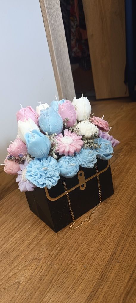 Box świeczek. Prezent bukiet ze świec DIY flower box