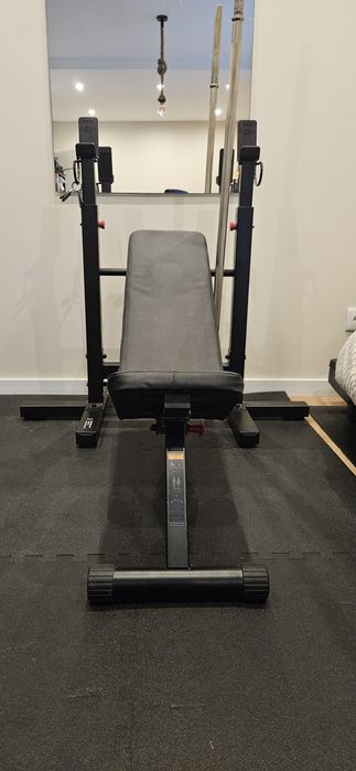 Banco de musculação + barra