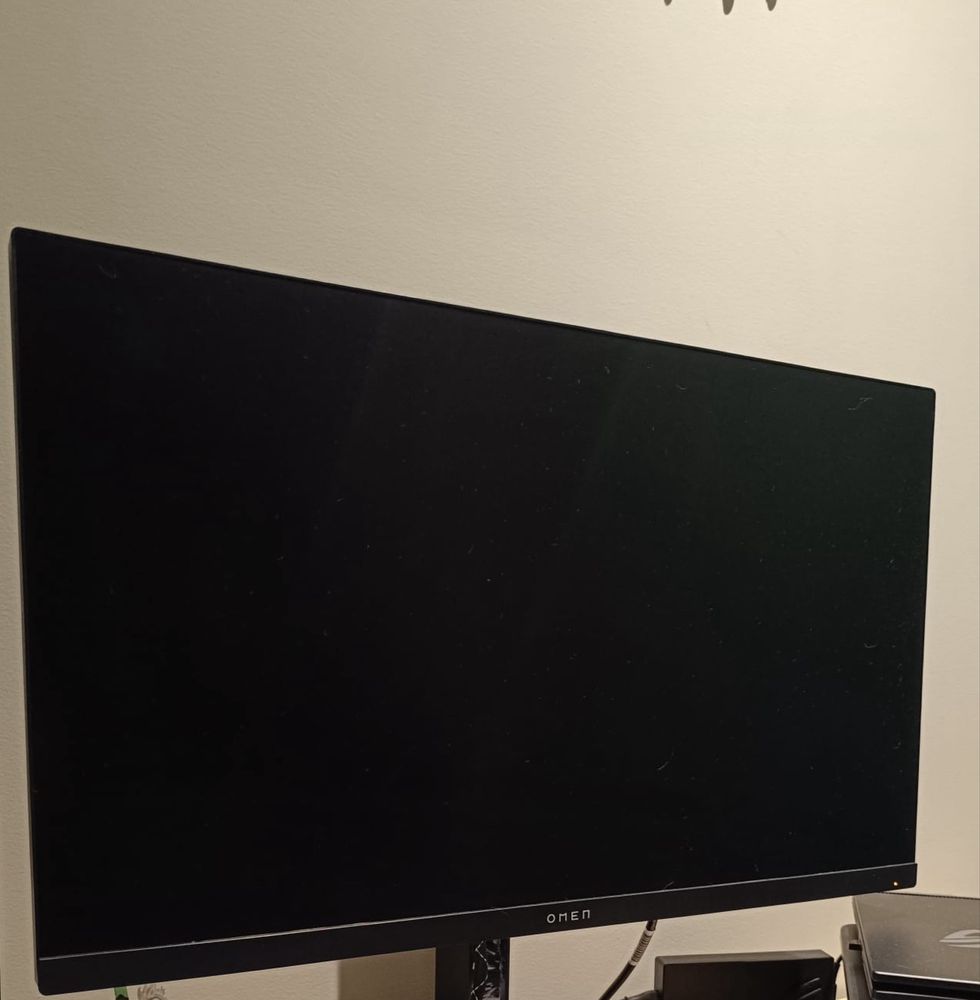 Omen 27' FHD 165HZ IPS gamming monitor