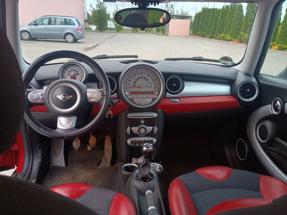 Mini Cooper*1,6 benzyna* super stan