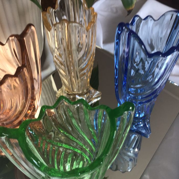 SPRZEDAM wazony Typ Skrzydlak w kilku kolorach huty Hortensja.