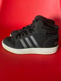 Buty Adidas EE6704