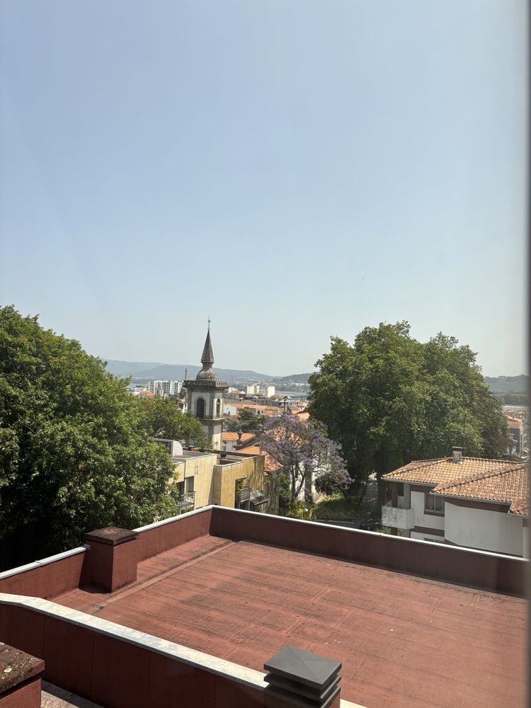 Arrendo apartamento com vista mar e rio com piscina em condominio fech