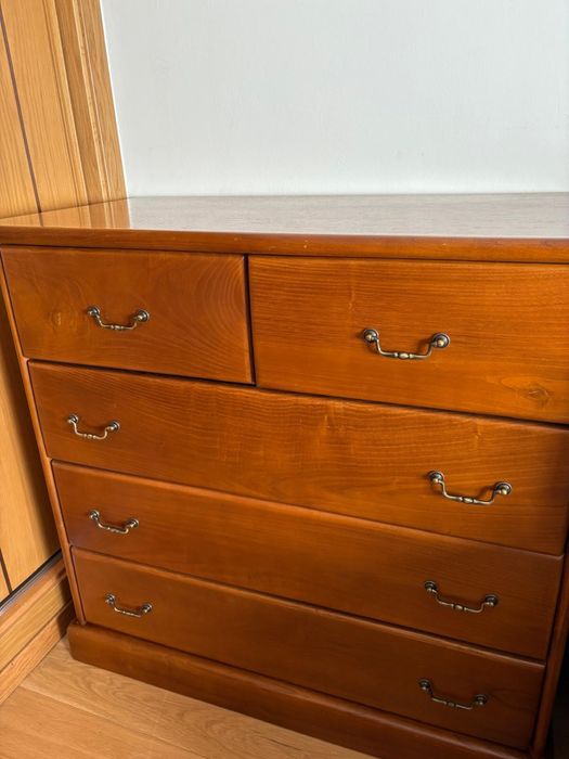 Cómoda madeira de pinho maciço/ 5 gavetas