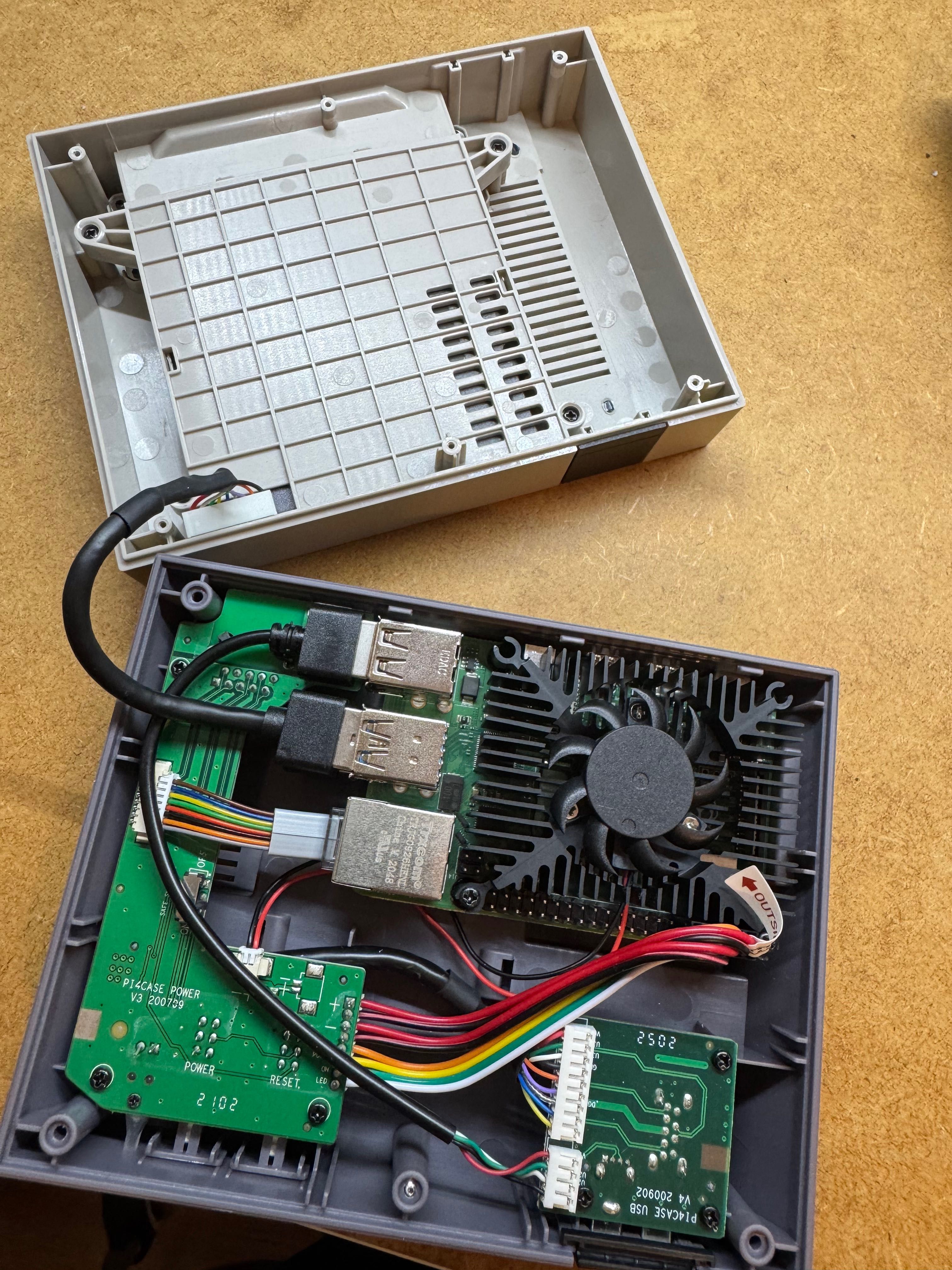 RetroPie / Raspberry Pi4 / Nespi Case / Konsola Retro