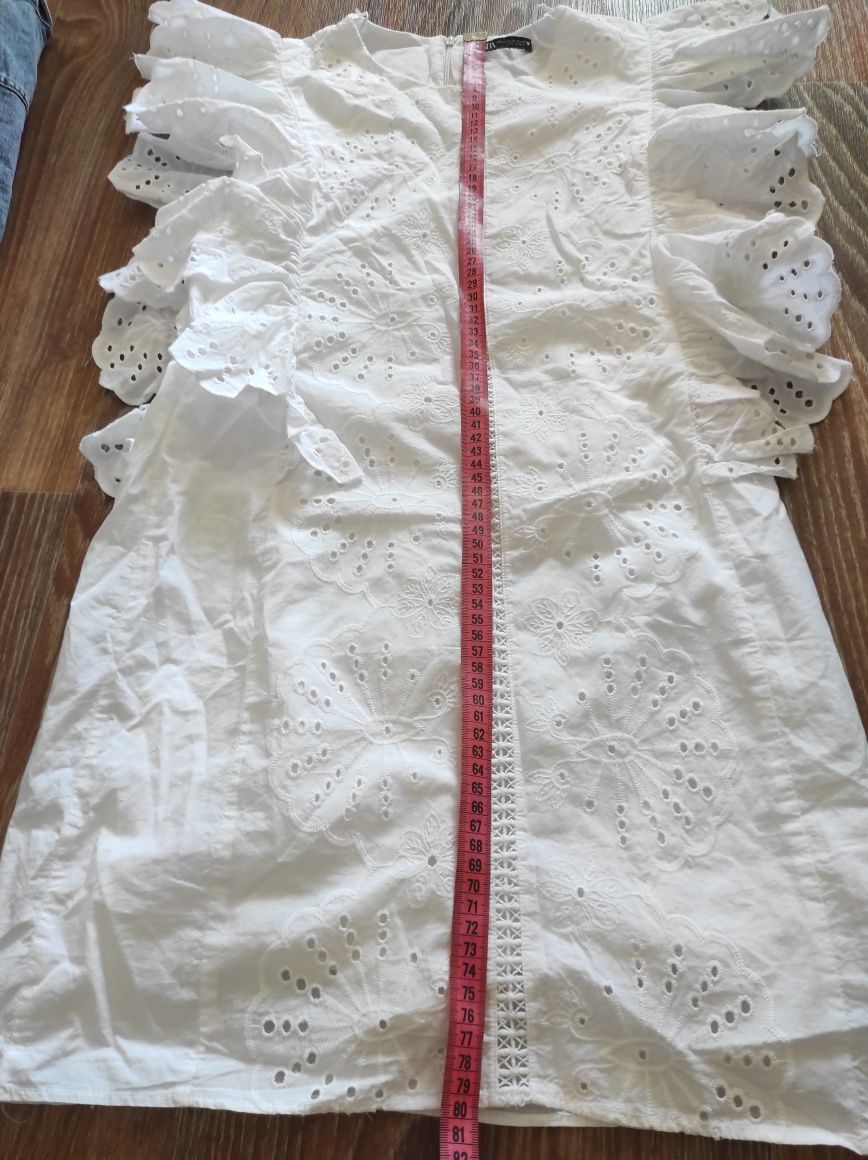 Сукня білого кольору Зара