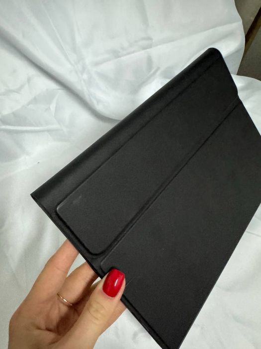 Etui z klawiaturą do iPad Air 11" / 10.9" 2025/2024/2022/2020