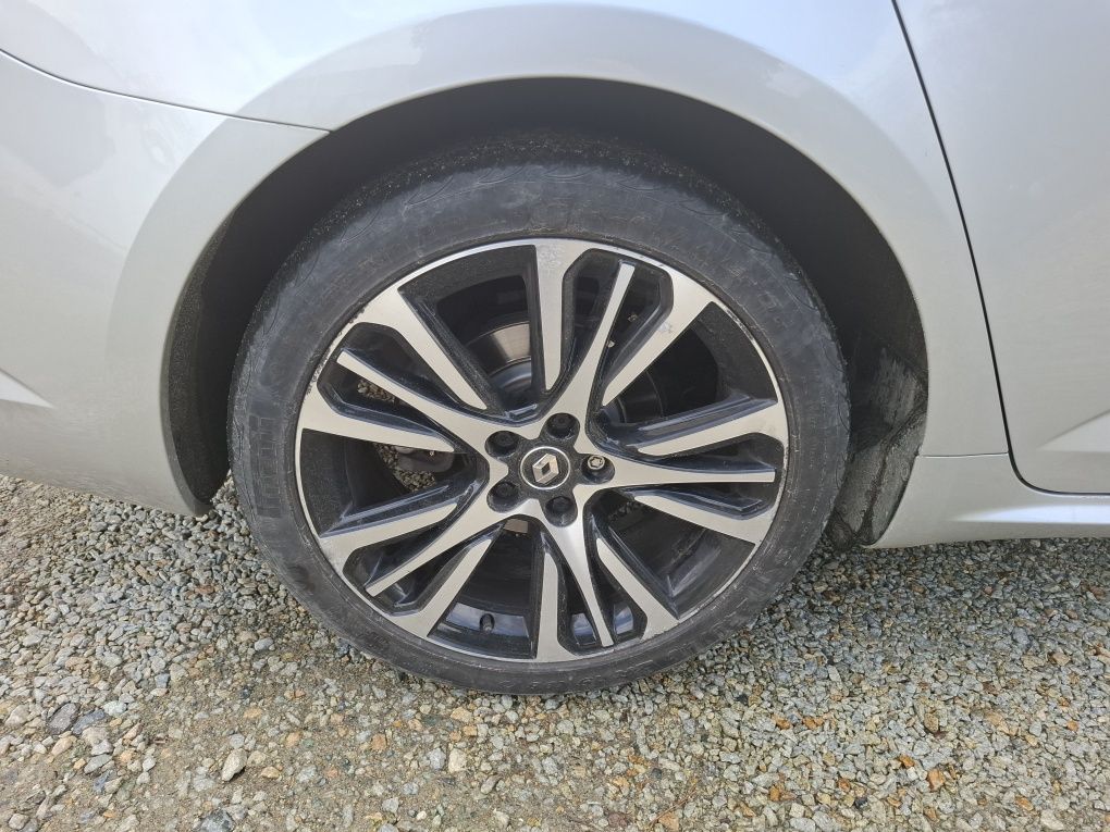Kola z oponami lato 19 Renault talisman
