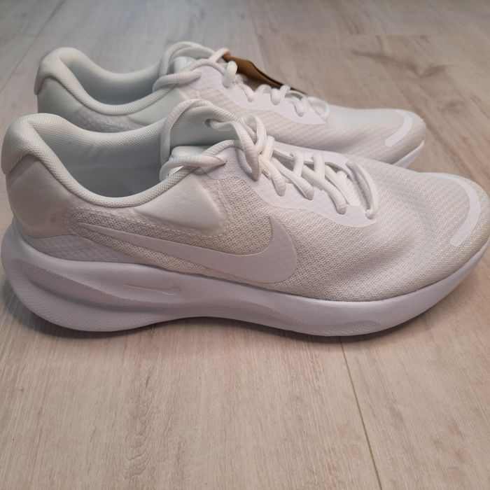 Кросівки жіночі Nike Revolution 7 Running (FB2208-100)