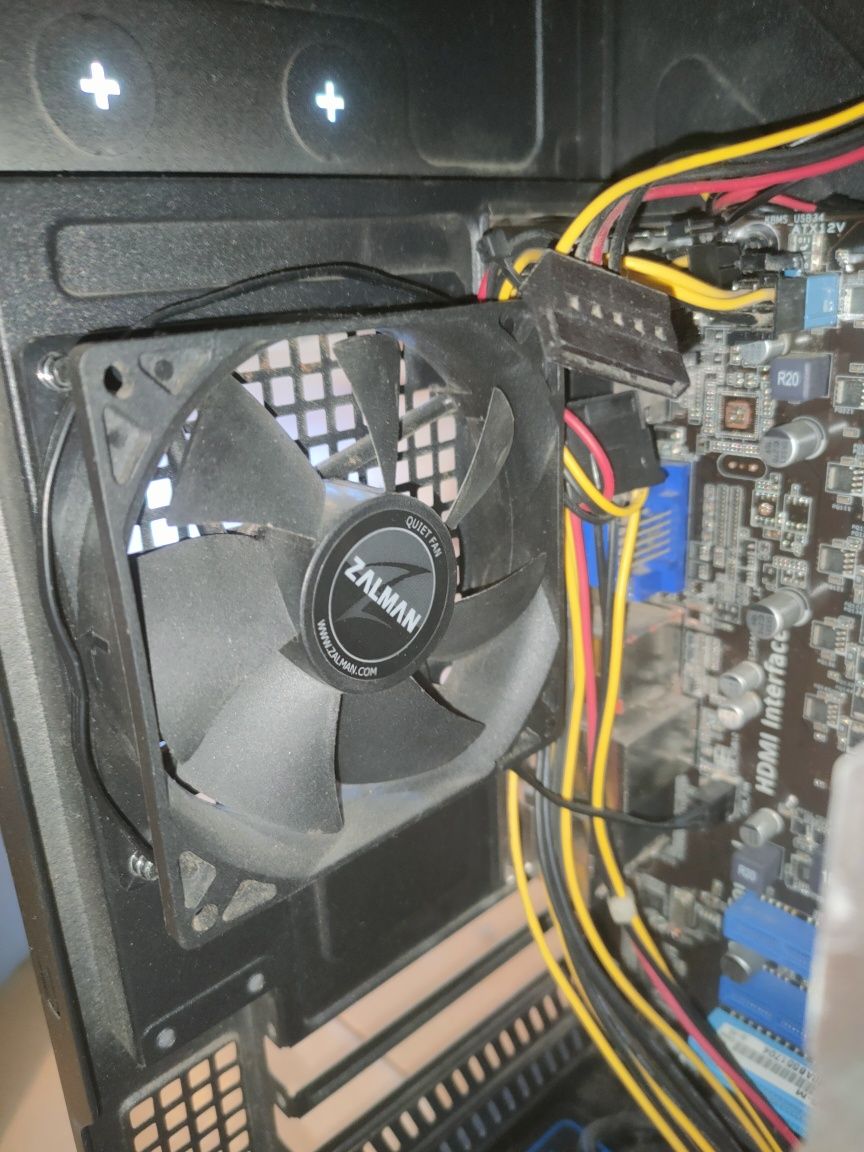 AMD A10-5800k, ddr3 12gb. 1TB.
