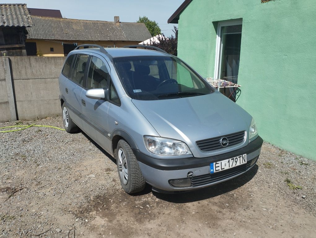 Opel Zafira 1.8 LPG 7 osób