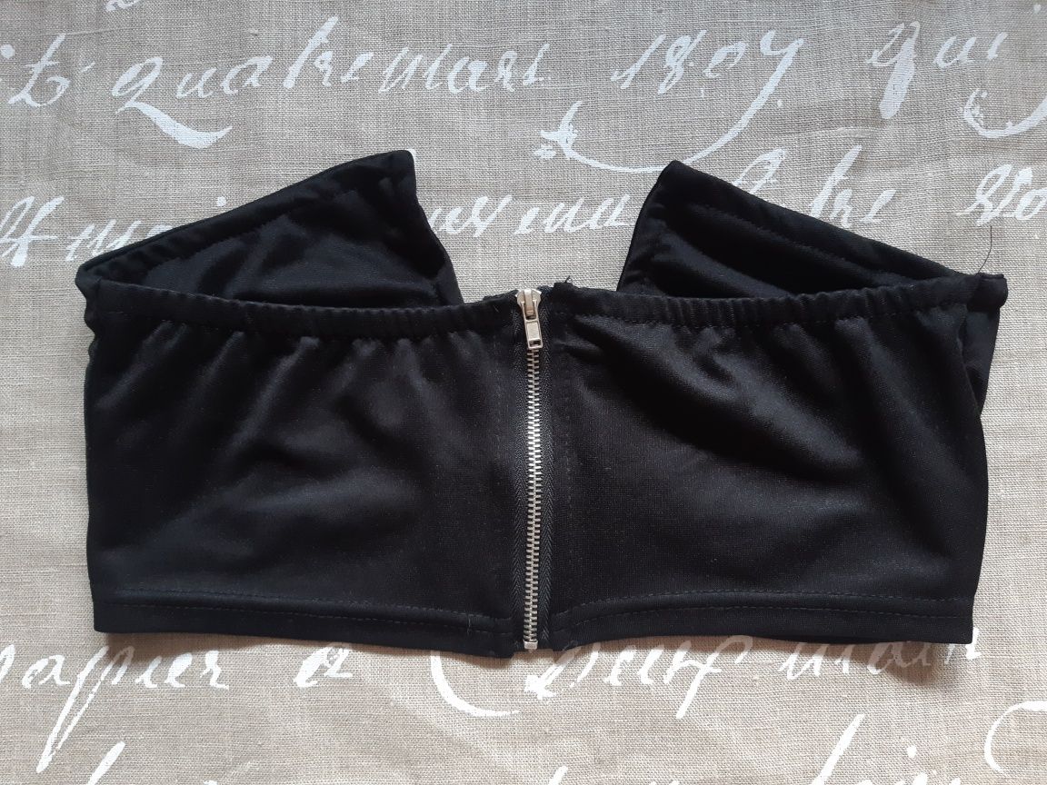 Czarny crop top stanik S 36