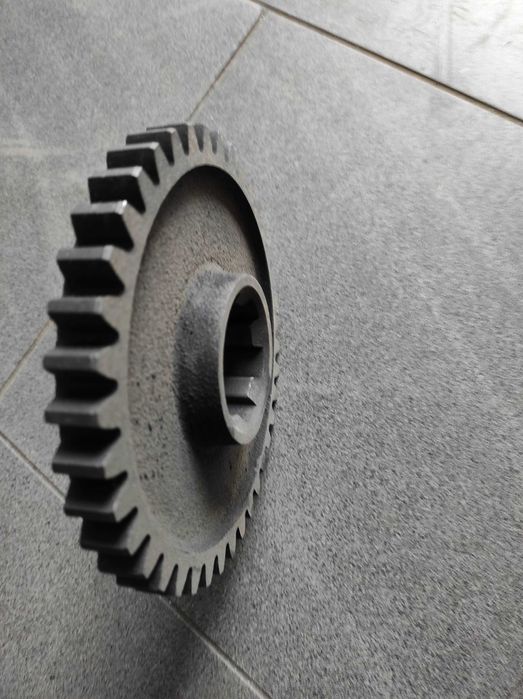 Nowe koło zębate skrzyni biegów 39 zębów T-25 Władimiriec T25 Rusek