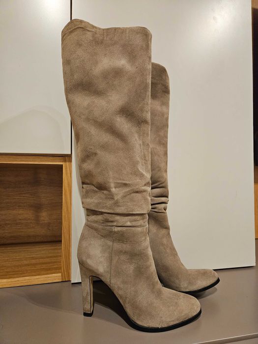 Kozaki skóra zamszowa na obcasie Ivanka Trump rozm 8M