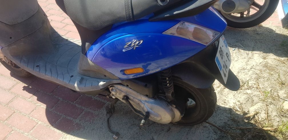 Piaggio  zip vespa 50 peugeot ,kymco aprilia