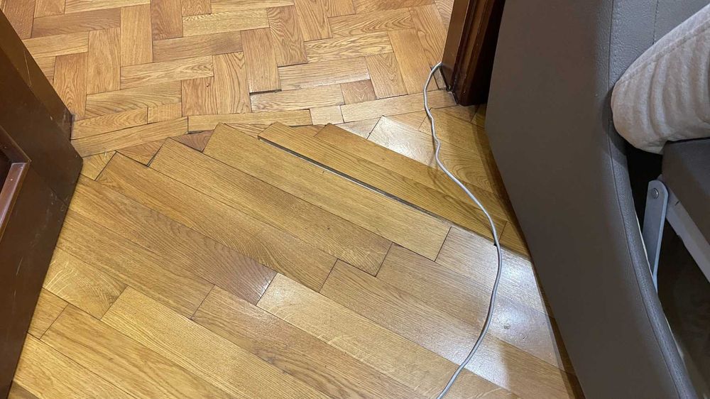 Паркетные работы. Циклевка полов, снятие краски, реставрация паркета.