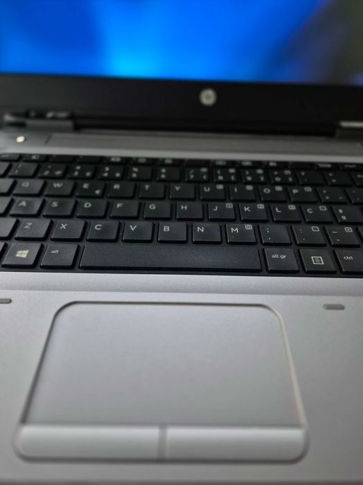 HP  640-G2 processador i5-6300, sem anomalia