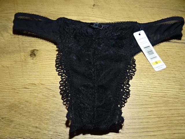 Sophie stringi czarne nowe S